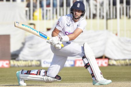 England’s Joe Root batted left handed for a few delivers in the match. (Reuters photo)
