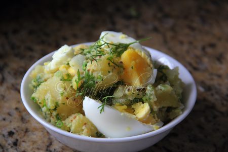 Warm potato salad with mustard dressing (Photo by Cynthia Nelson)