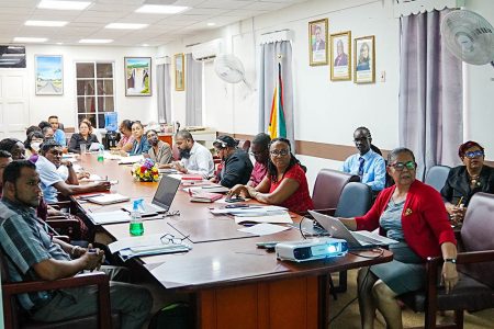 The meeting that was held yesterday (Ministry of Education photo)