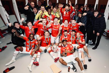 Manchester United basks in the euphoria of their title triumph. (Photo courtesy Twitter)