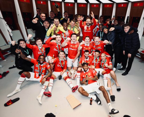 Manchester United basks in the euphoria of their title triumph. (Photo courtesy Twitter)