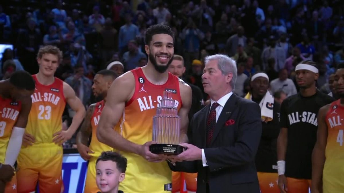 Jason Taum receives his MVP award. (NBA Twitter)