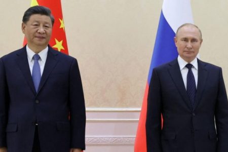 Xi Jinping  (left) and Vladimir Putin