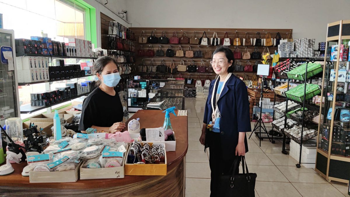 China’s Ambassador to Guyana, Guo Haiyan visiting a Lethem store (Chinese Embassy photo)