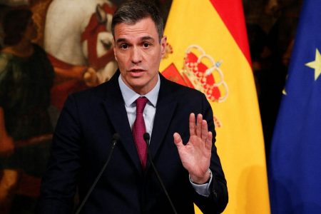 Spanish Prime Minister Pedro Sanchez attends a news conference after his meeting with Italian Prime Minister Giorgia Meloni at Palazzo Chigi, in Rome, Italy, April 5, 2023. (Reuters photo)