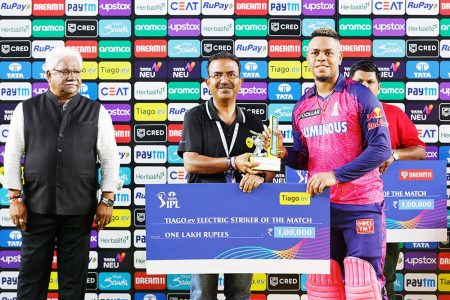 Rajhastan Royals’ Shimron Hetmyer receives his Striker-of-the-Match award for his unbeaten knock of 56 yesterday which helped the Rajasthan Royals pull off a stunning win.