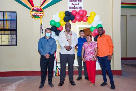 Prime Minister Mark Phillips (second from left) at the commissioning of the centre (DPI photo)