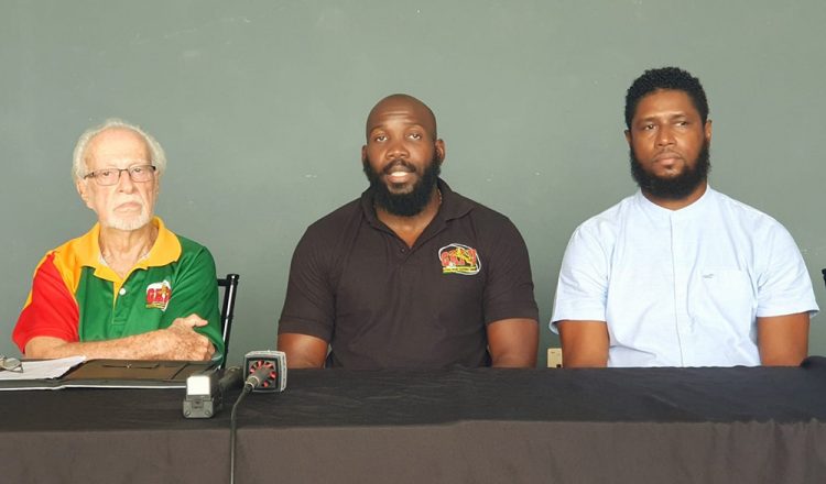 During a recent press briefing at the GMR&SC Club House, Kit
Nascimento (left) was formally reintroduced as Patron, a move
which coincided with former national player, Claudius Butts being introduced as the new coach of the national men’s 7s team.
