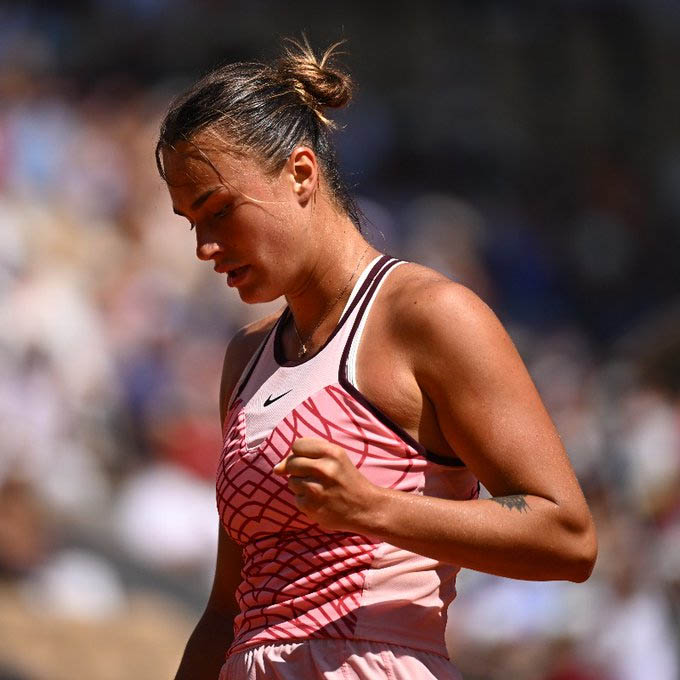 Resurgent Kenin knocks out Sabalenka on day of upsets in Rome