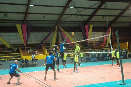 Action in the DVA Senior Men’s League at the National Gymnasium between Eagles (blue) and VenGuy.
