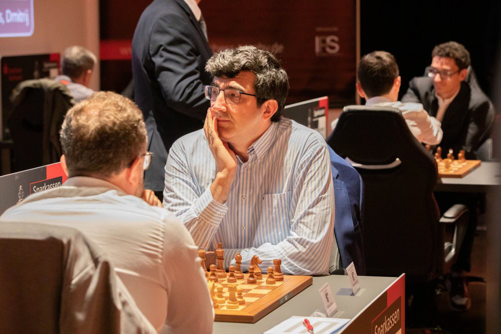 Chess game: Kramnik x Carlsen