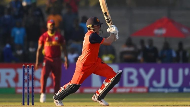 Logan van Beek walloped Jason Holder for three fours and as many sixes  •  ICC via Getty Images