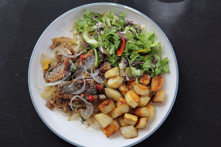 Meal comprising Sardines (Photo by Cynthia Nelson)