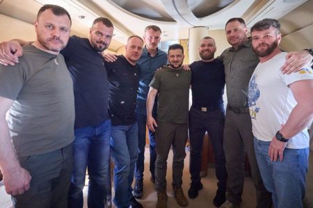 Volodymyr Zelenskiy with the freed Ukrainian commanders returning from Turkey. Photograph: Ukrainian Presidential Press Service/Twitter