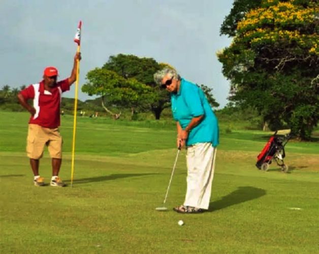 FLASHBACK! Doreen de Caires
in action on the golf course.