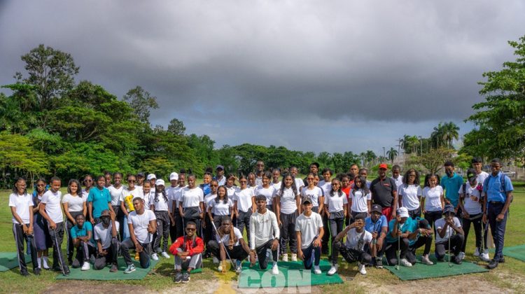 Last year’s Nexgen GolFun Summer camp attracted many young golfers. 