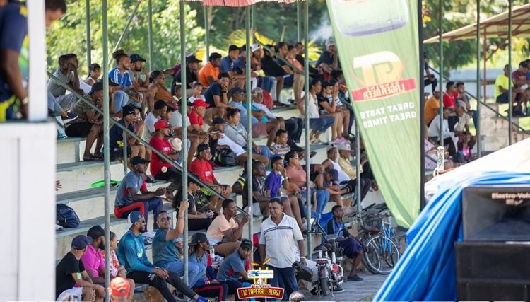 Fans swarmed the Enmore Community Centre Ground for the Super 8 action, and
another massive crowd is expected on Saturday at the National Stadium