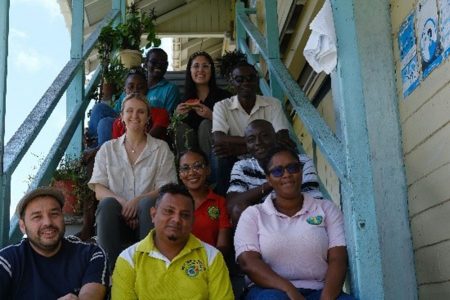 Representatives from the Gibraltar/Fyrish Farm-ers Association with key stakeholders and facilitators.
 
