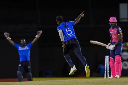 Matthew Forde of the St Lucia Kings
dismantled the Barbados Tridents top order with a devastating spell of 3-12 to ensure the home side clinched their first win in the CPL
(Photo compliments of CPL)
