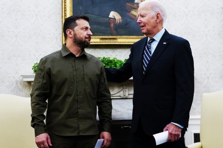 U.S. President Joe Biden (right) and Ukrainian President Volodymyr Zelenskiy yesterday. KEVIN LAMARQUE | Credit: REUTERS
