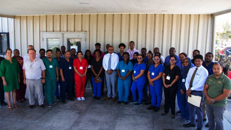 Those who are being trained with officials of the ministry and Canadian High Commission (Ministry of Health photo)