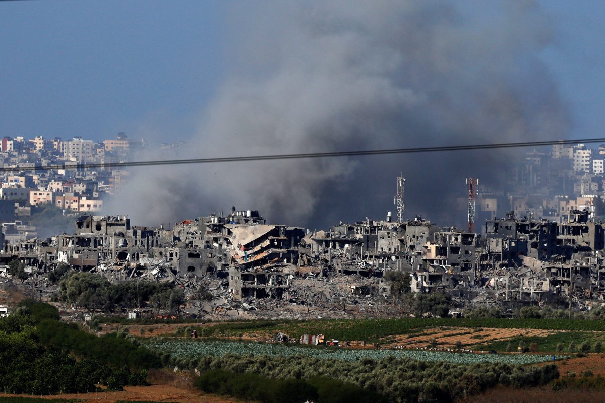 Smoke rises over Gaza, as seen from Israel’s border with Gaza, in southern Israel October 30, 2023. REUTERS/Evelyn Hockstein