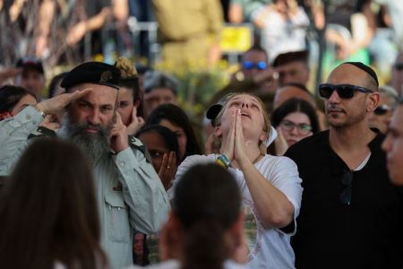 The parents of Israeli soldier Corporal Noa Marciano attend their daughter’s funeral after her remains were recovered near the Al Shifa Hospital during the ongoing Israeli ground operation in Gaza, in Modiin, Israel November 17, 2023. (Reuters photo)