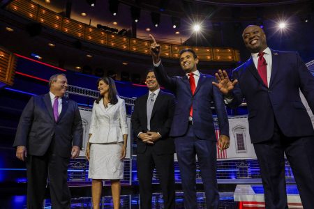 Former New Jersey Governor Chris Christie, former South Carolina Governor Nikki Haley, Florida Governor Ron DeSantis, former biotech executive Vivek Ramaswamy and U.S. Senator Tim Scott (R-SC) pose together at the third Republican candidates' debate of the 2024 U.S. presidential campaign hosted by NBC News at the Adrienne Arsht Center for the Performing Arts in Miami, Florida, U.S. November 8, 2023. REUTERS/Marco Bello
