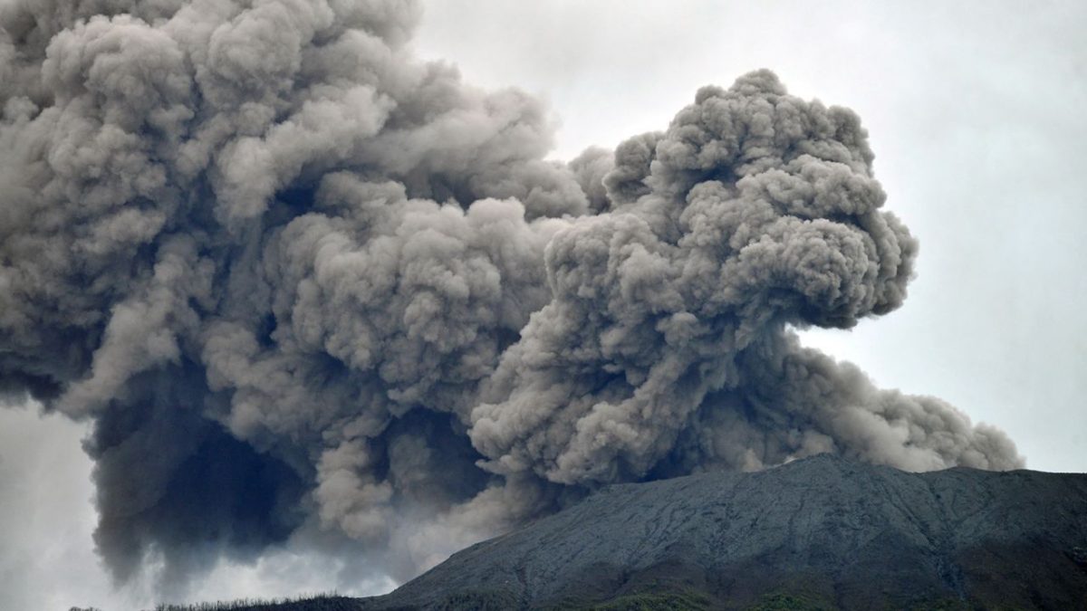 Mount Marapi volcano spews volcanic ash as seen from Nagari Batu Palano in Agam, West Sumatra province, Indonesia, December 4, 2023. Antara Foto/Iggoy el Fitra/Reuters
