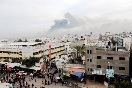 Smoke rises after Israeli strikes, amid the ongoing conflict between Israel and the Palestinian Islamist group Hamas, in Khan Younis in the southern Gaza Strip, December 10, 2023. (Reuters photo)