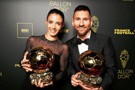 Lionel Messi (right) and Aitana Bonmatí at the 2023 Ballon d'Or
France Football award ceremony in Paris on October 30, 2023. (El Pais)
