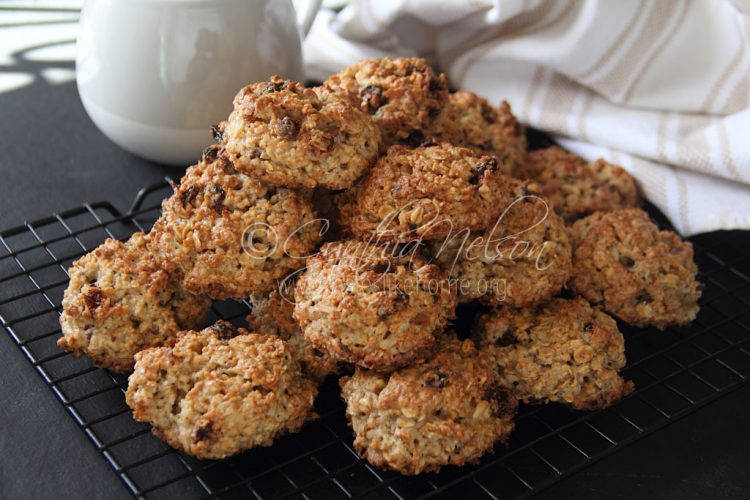 Coconut Oat Drops (Photo by Cynthia Nelson)
