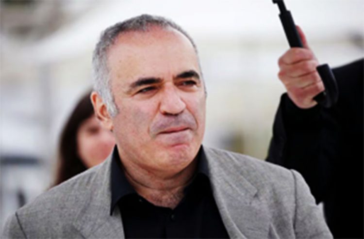 72nd Cannes Film Festival - Photocall for the manga "Blitz" - Cannes, France, May 18, 2019. Former world chess champion Garry Kasparov poses. (Reuters photo)