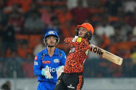 Abhishek Sharma smashed 63 runs from a mere
23 balls, in the process recording the fastest
half-century in the history of the Sunrisers Hyderabad