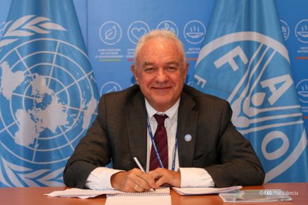 FAO Assistant Director General Mario Lubetki