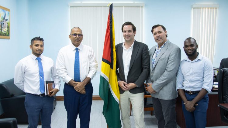 Minister of Health Dr Frank Anthony (second from left) with the Full Smile Foundation members (Ministry of Health photo)