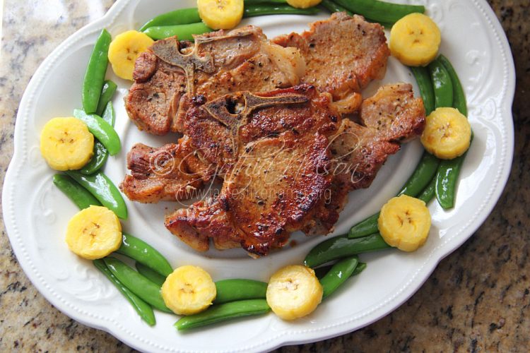 Pan-seared Pork Chops (Photo by Cynthia Nelson)