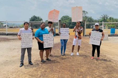  Striking teachers (GTU photo)
