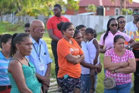 Tuschen residents at the meeting (CH&PA photo)