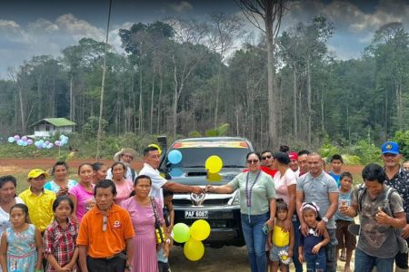 The community of Wailong/Kuribrong in District Two, Region Eight recently received a brand-new 4×4 Hilux pick-up valued at $7.5 million from the Ministry of Amerindian Affairs. (DPI photo)