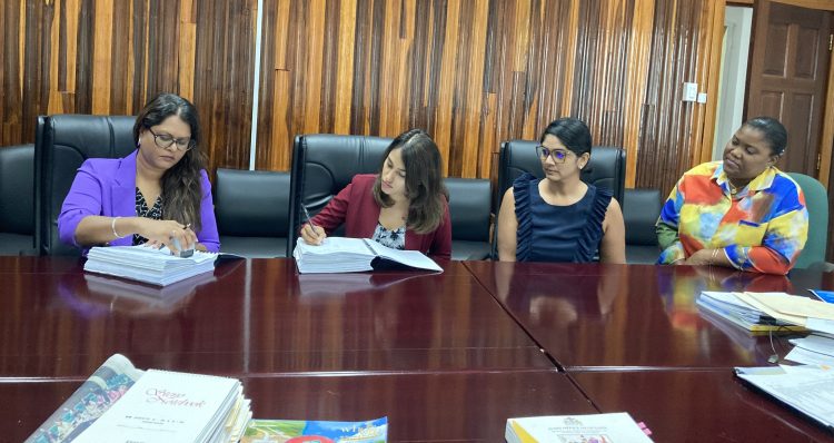 The signing of the contract (BNTF photo)