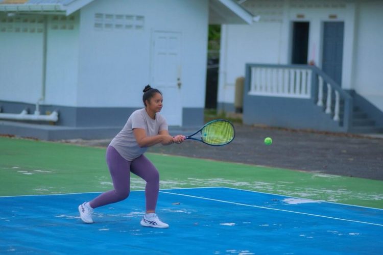 Alicia Green in action against Christina Basil