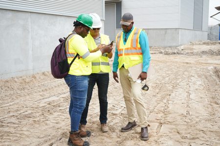 OSH officers on the site (Ministry of Labour photo)
