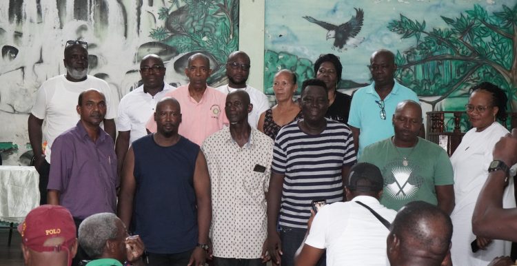 Members of the society at the meeting (Ministry of Labour photo)