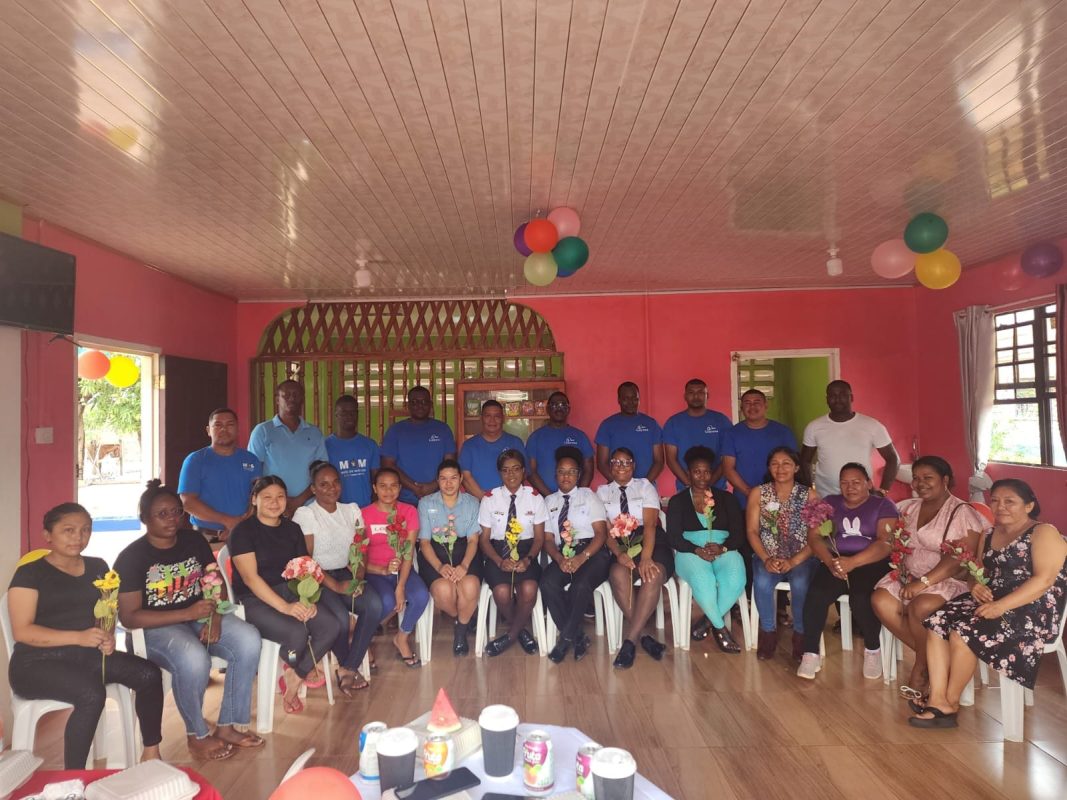 Regional Police Division #9 Senior Superintendent, Raphael Rose and his admin team treated mothers within the division to breakfast at the Lethem Police Station.