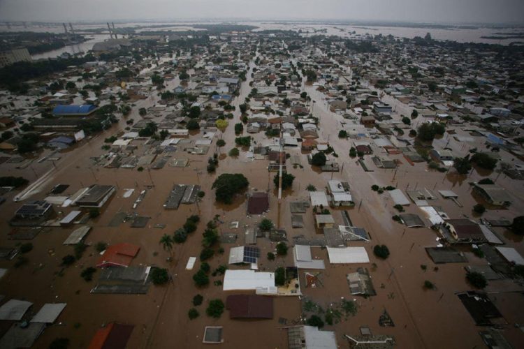 General view shows an area affected by the floods in Canoas, at the Rio Grande do Sul state, Brazil, May 4, 2024. REUTERS/Renan Mattos