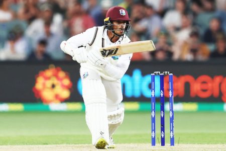 Left-handed opening batsman Tagenarine Chanderpaul has found himself dropped from the West Indies test set-up following a poor run of form in recent times.