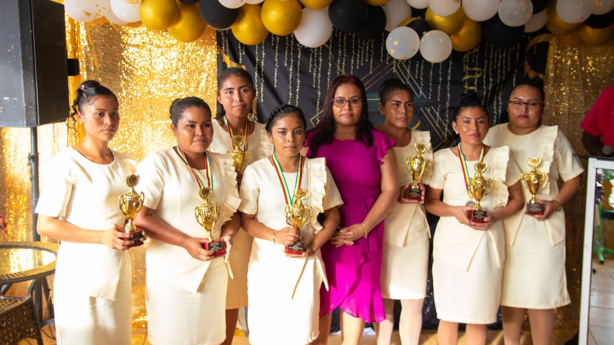 Some of the students with their awards (Ministry of Health photo)