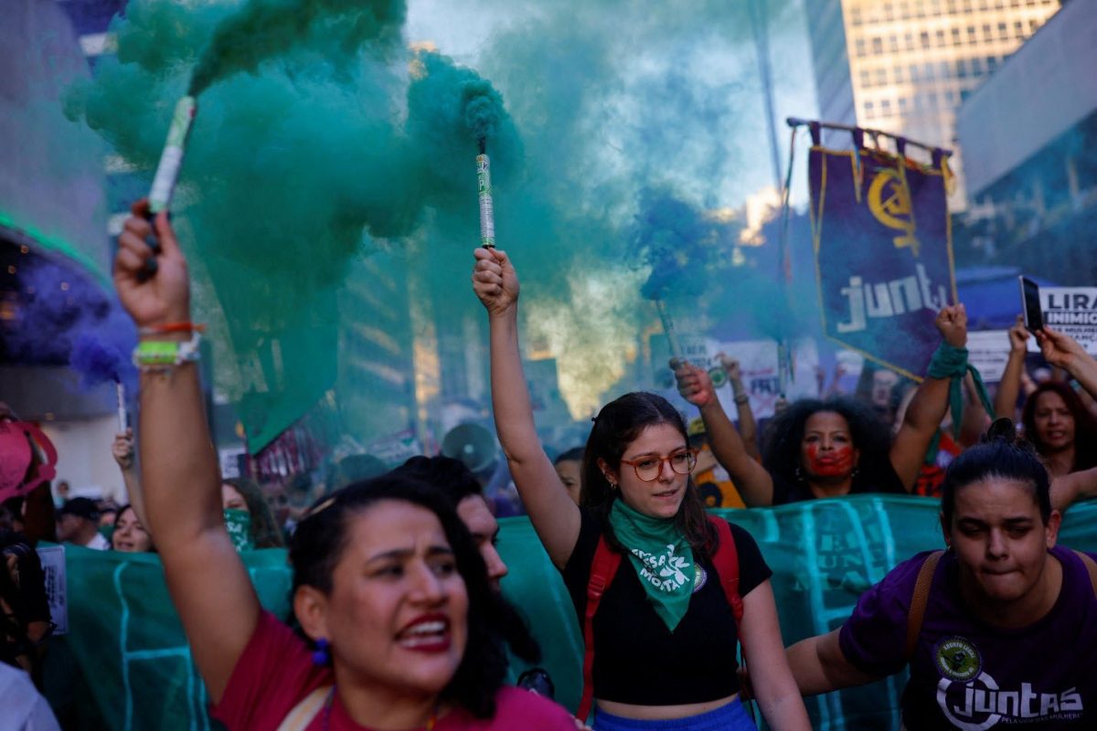 Women protest against bill 1904/2024 that would equate abortion carried out in Brazil after 22 weeks of pregnancy with the crime of murder, in Sao Paulo, Brazil, June 15, 2024. REUTERS/Amanda Perobelli 