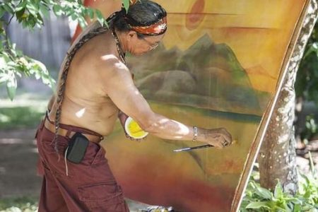  The St. Cuthbert’s Mission/Pakuri Village Council recently posted this
photograph of the late artist and archaeologist George Simon creating this beautiful painting as their ‘picture of the day’ on their Facebook page. Simon, who died in 2020, was a recipient of the Golden Arrow of Achievement (AA). 